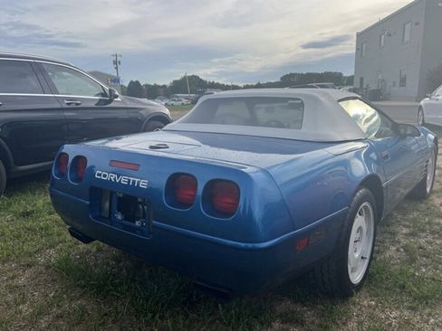 Used 1992 Chevrolet Corvette Convertible RWD image 9