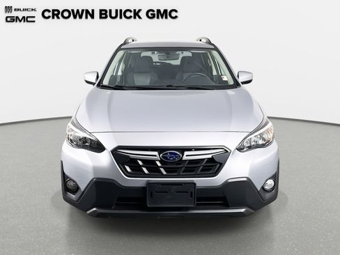 Used 2022 Subaru Crosstrek 2.0i Premium image 2