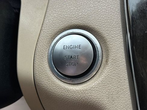 Used 2017 Mercedes-Benz C 300 Sedan image 31
