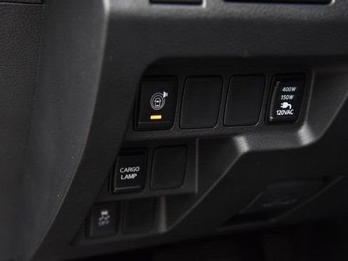 Certified 2025 Nissan Frontier SV w/ SV Convenience Package RWD image 15