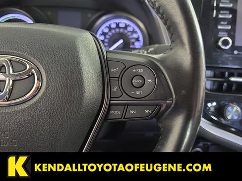 Used 2022 Toyota Camry SE FWD image 14