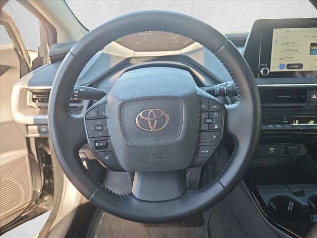 Used 2025 Toyota Prius LE AWD/4WD image 13
