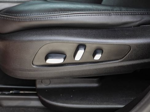 Used 2019 Cadillac XT5 Luxury image 19