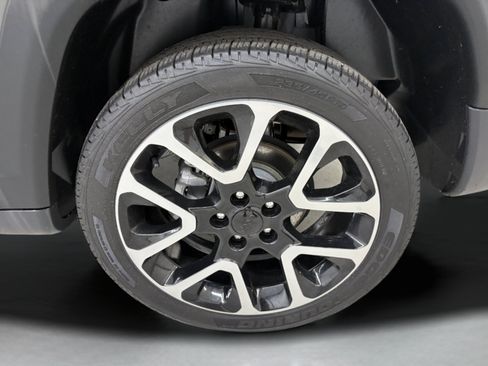 Used 2021 Jeep Compass Limited w/ Sun and Sound Group AWD/4WD image 10