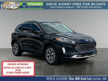 Used 2022 Ford Escape Titanium w/ Class II Trailer Tow Package
