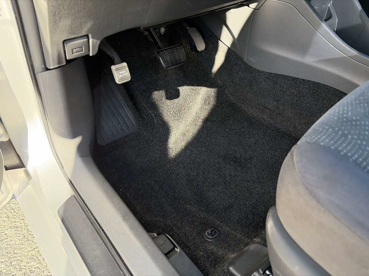 Used 2012 Toyota Prius V Three FWD image 10