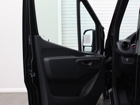 New 2024 Mercedes-Benz Sprinter 2500 image 14