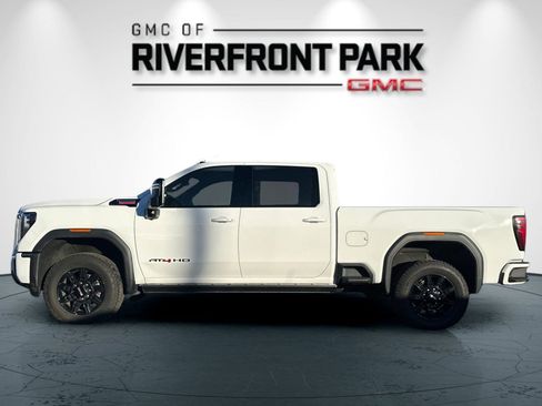 Used 2025 GMC Sierra 2500 AT4 w/ AT4 Premium Plus Package image 6