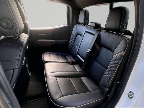 Used 2025 GMC Canyon Denali AWD/4WD image 22