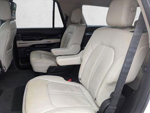 Used 2018 Ford Expedition Platinum image 9
