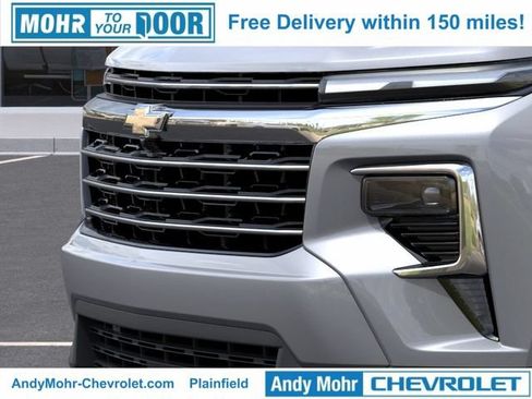 New 2026 Chevrolet Traverse LT w/ Sun and Wheel Package AWD/4WD image 17