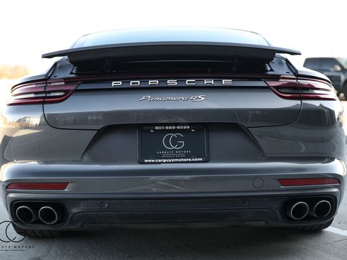 Used 2018 Porsche Panamera 4S image 14