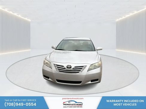 Used 2009 Toyota Camry Hybrid w/ Upgrade Pkg FWD image 2