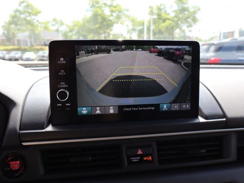 Used 2023 Honda Pilot Touring image 19