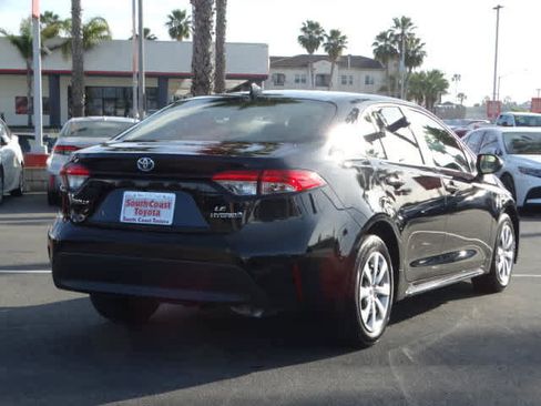 Used 2023 Toyota Corolla LE w/ Carpet Mat Package (TMS) image 13