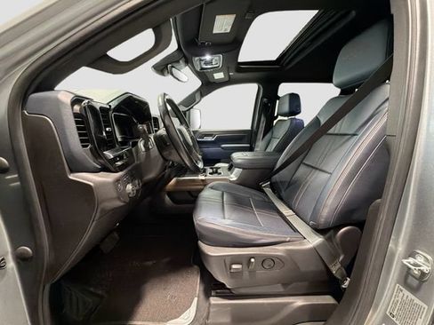Used 2024 Chevrolet Silverado 3500 High Country w/ High Country Premium Package AWD/4WD image 19