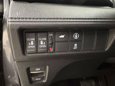 Used 2024 Honda Odyssey EX-L image 19