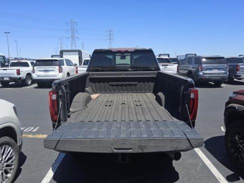 Used 2024 GMC Sierra 2500 Denali Ultimate AWD/4WD image 2