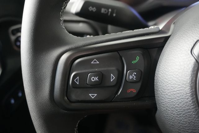 Used 2025 Jeep Wrangler Sport AWD/4WD image 16