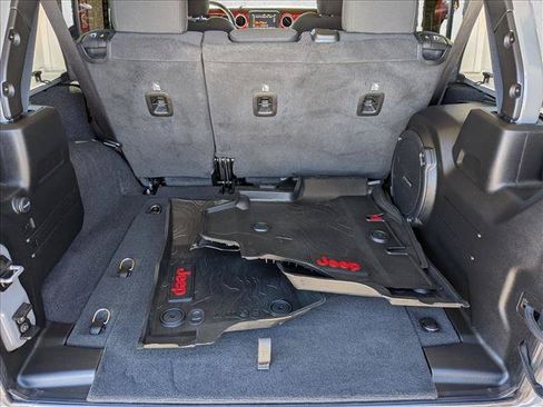Used 2021 Jeep Wrangler Unlimited Rubicon AWD/4WD image 6