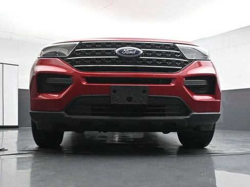 Used 2020 Ford Explorer XLT AWD/4WD image 27