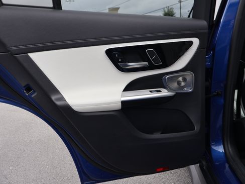 Certified 2023 Mercedes-Benz GLC 300 image 16