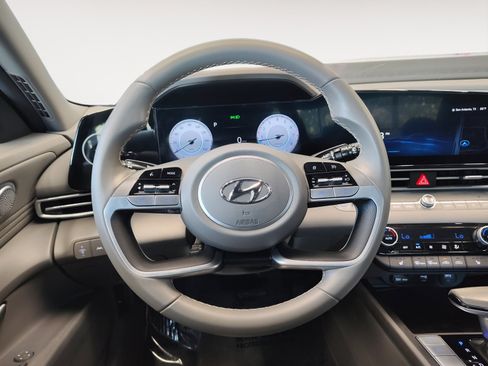 Used 2023 Hyundai Elantra SEL w/ Convenience Package FWD image 14
