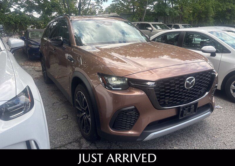 Certified 2025 MAZDA CX-70 Plug-In Hybrid w/ Premium Plus AWD/4WD image 15