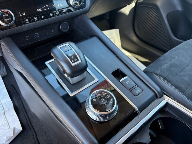 Used 2024 Mitsubishi Outlander SE FWD image 29