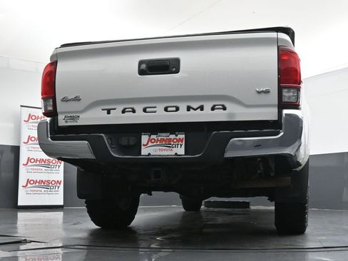 Used 2019 Toyota Tacoma SR5 AWD/4WD image 41