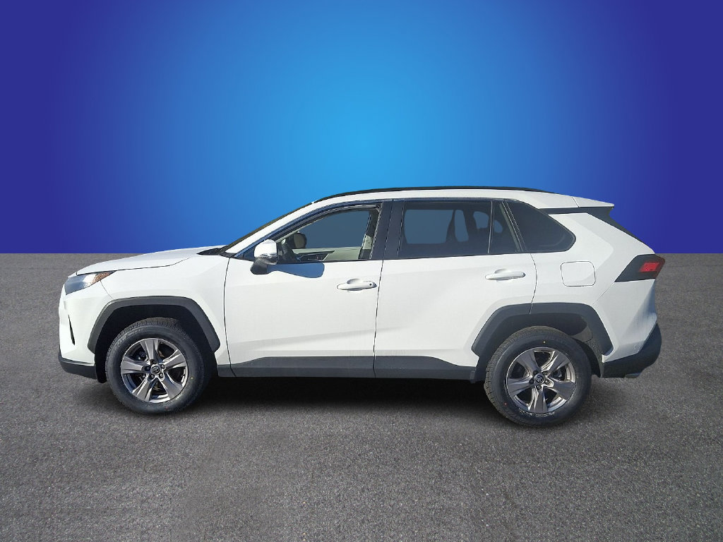 Used 2024 Toyota RAV4 XLE AWD/4WD image 7