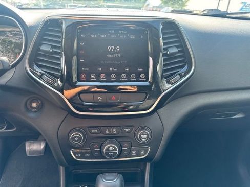 Used 2019 Jeep Cherokee Limited AWD/4WD image 17