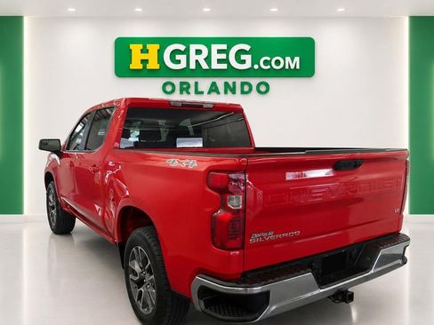 Used 2022 Chevrolet Silverado 1500 LT AWD/4WD image 2