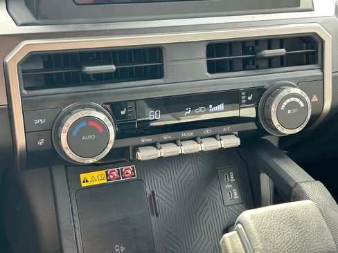 Certified 2025 Toyota 4Runner TRD Off-Road AWD/4WD image 29