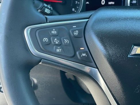 Used 2023 Chevrolet Equinox Premier AWD/4WD image 17