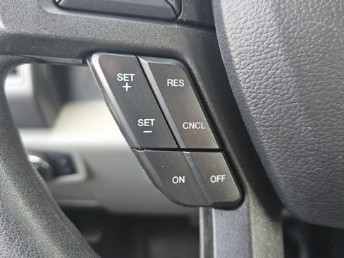 Used 2022 Ford F250 XL w/ Power Equipment Group AWD/4WD image 11