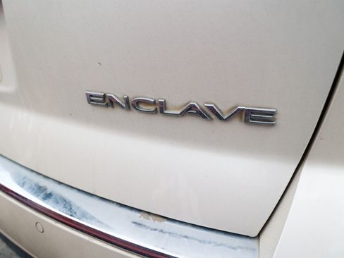 Used 2014 Buick Enclave Leather w/ Trailering Provision Package FWD image 11