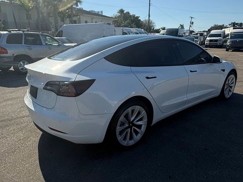 Used 2022 Tesla Model 3 Standard Range RWD image 6