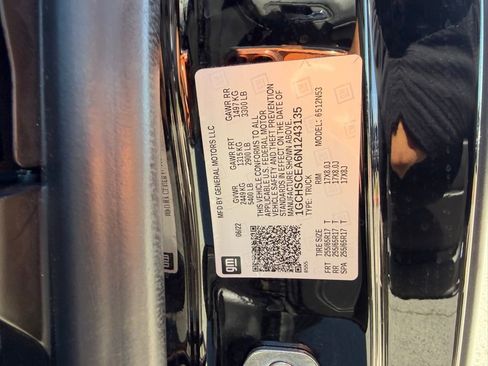 Used 2022 Chevrolet Colorado LT w/ Fleet Safety Package image 30