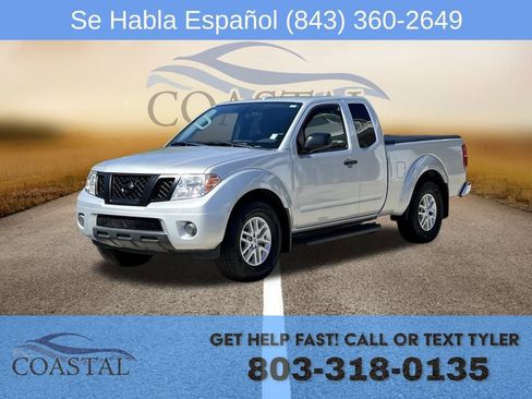 Used 2018 Nissan Frontier SV image 1