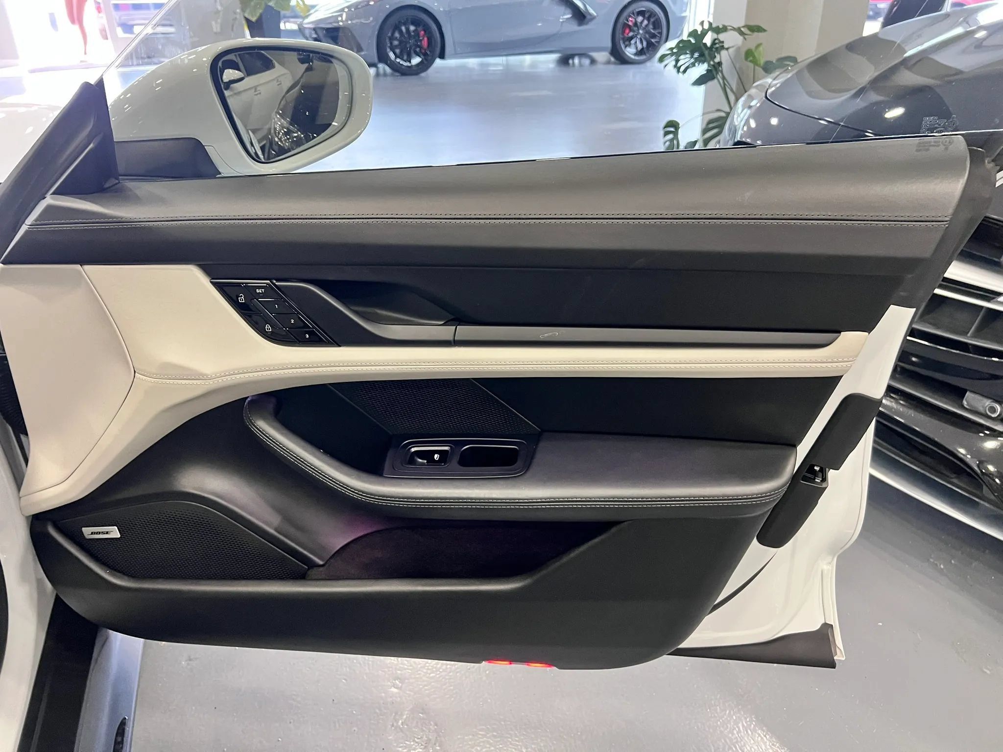 Used 2020 Porsche Taycan Turbo AWD/4WD image 25