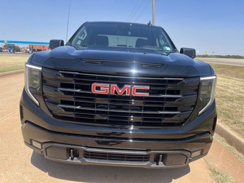 Used 2024 GMC Sierra 1500 Elevation image 8