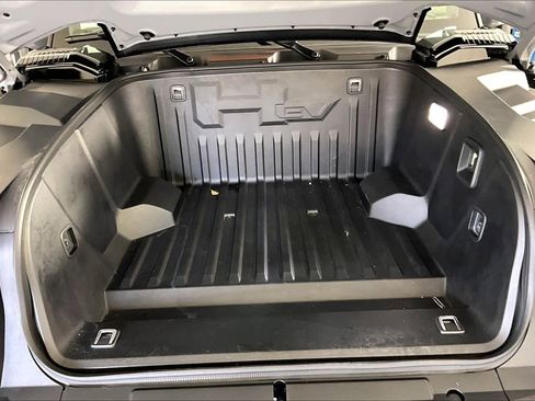 Certified 2025 GMC Hummer EV 2X w/ LPO, Sport Package image 29