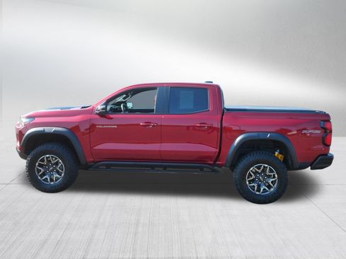 Used 2025 Chevrolet Colorado ZR2 w/ Technology Package AWD/4WD image 4