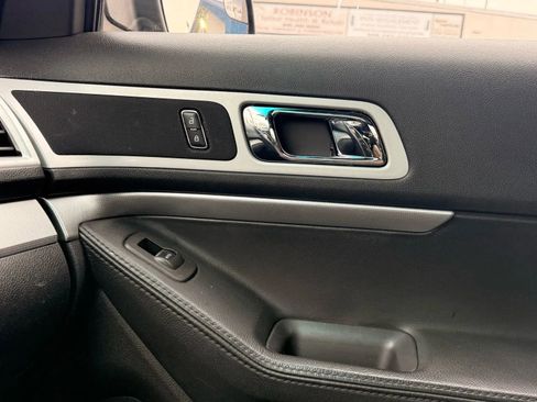 Used 2012 Ford Explorer XLT image 26