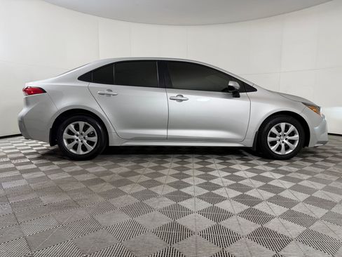 Used 2025 Toyota Corolla LE FWD image 8