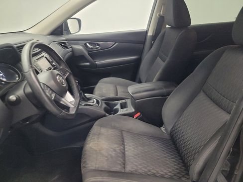 Used 2020 Nissan Rogue SV FWD image 17