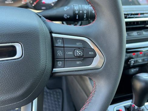 Used 2025 Jeep Compass Trailhawk AWD/4WD image 30