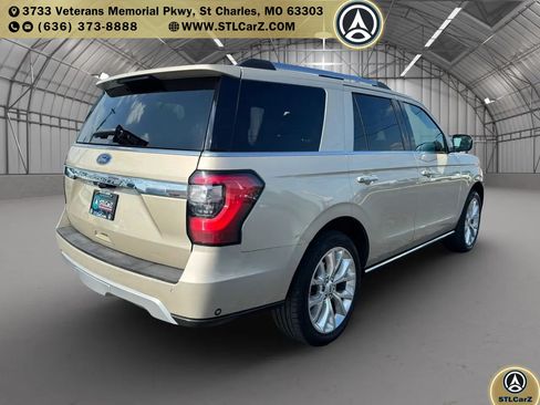 Used 2018 Ford Expedition Limited w/ Equipment Group 302A AWD/4WD image 3