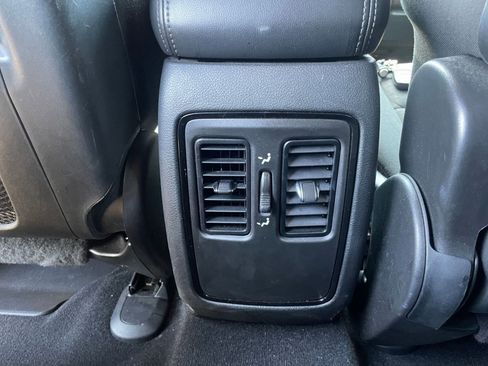 Used 2024 Dodge Durango SXT image 24